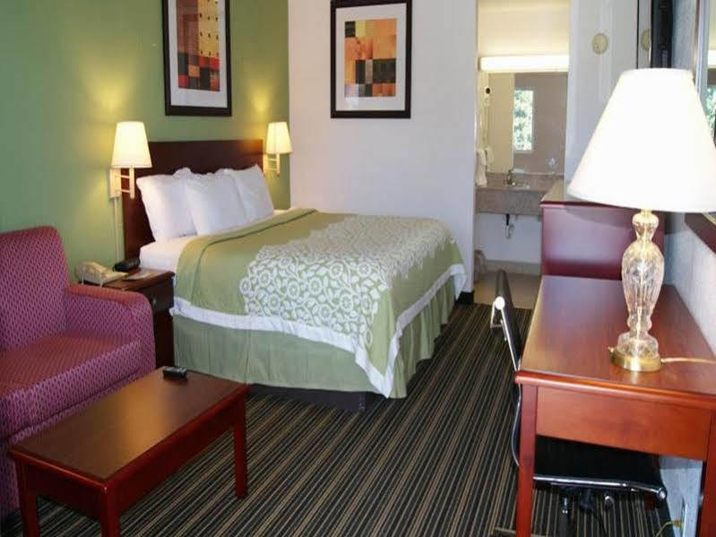 Days Inn By Wyndham Shelby Zewnętrze zdjęcie